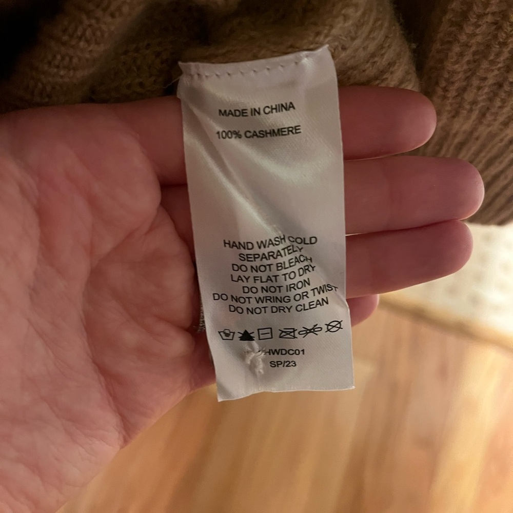 Quince Mongolian Cashmere Oversized Boyfriend Cardigan Sweater in Camel, Small - Picture 3 of 6